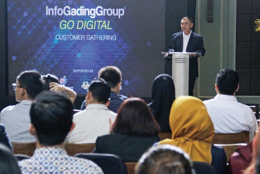 CEO InfoGadingGroup Sukardi Darmawan memberikan sambutan dalam acara IGG Go Digital Customer Gathering 2017.